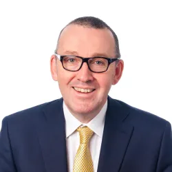 Simon Lumsdon headshot Thumbnail